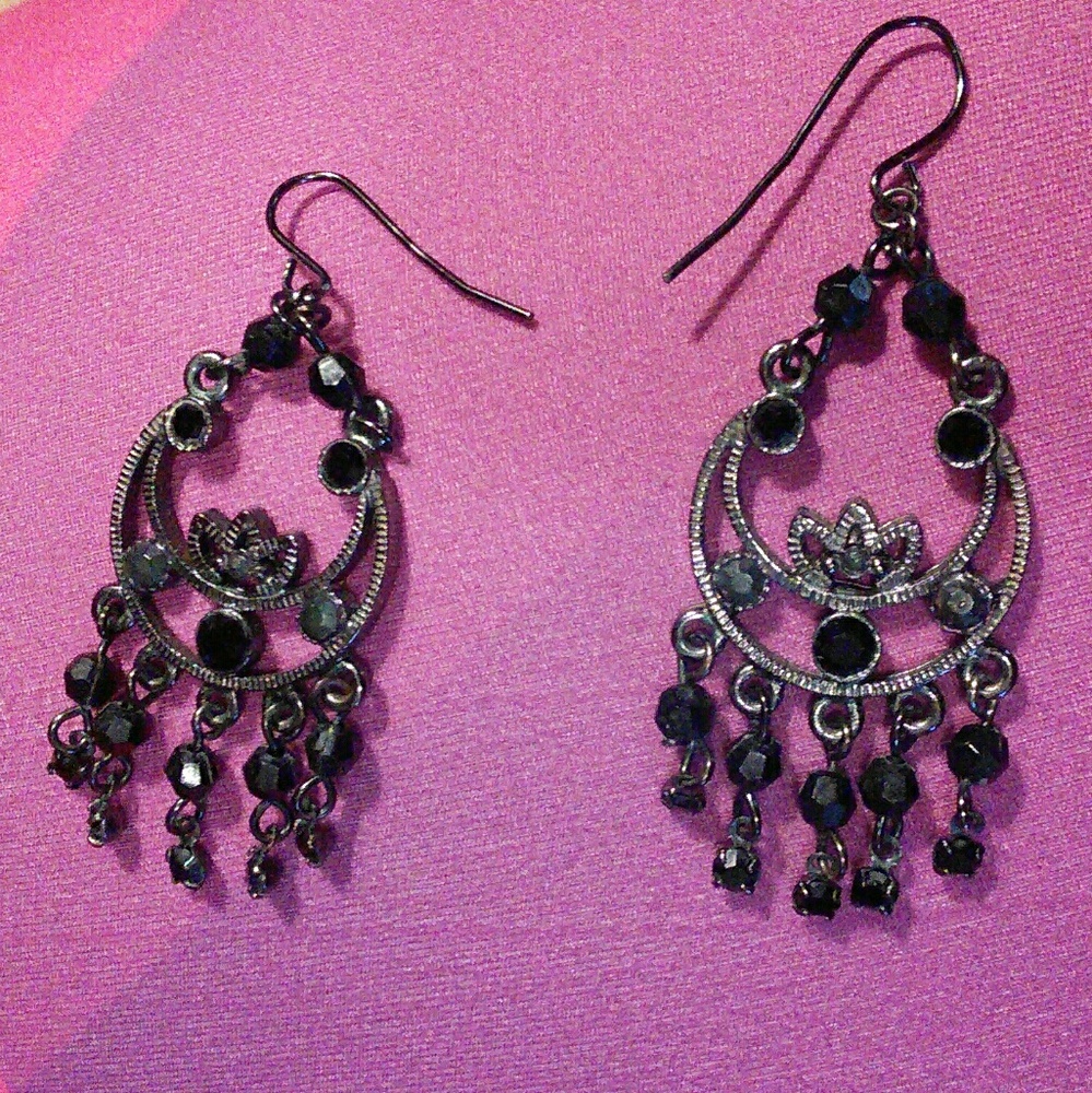 Spring Sale 🌸Black beaded chandelier earrings❇️